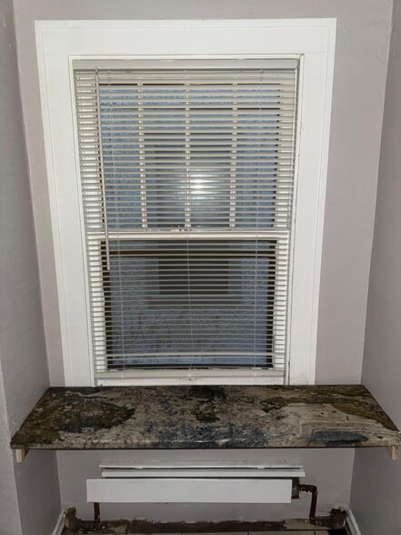 Building Photo - 3233 Chicago Ave