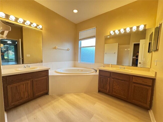 Building Photo - 8210 Whistling Pine Way