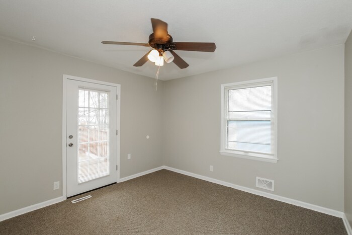 Building Photo - 5238 Overton Ave