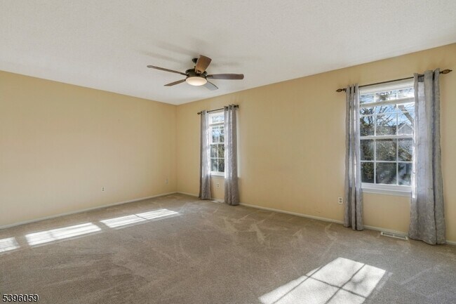 Building Photo - 604 Brokaw Ct