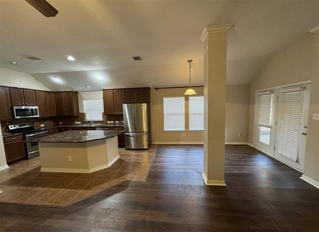 Building Photo - 336 Highland Ridge Dr