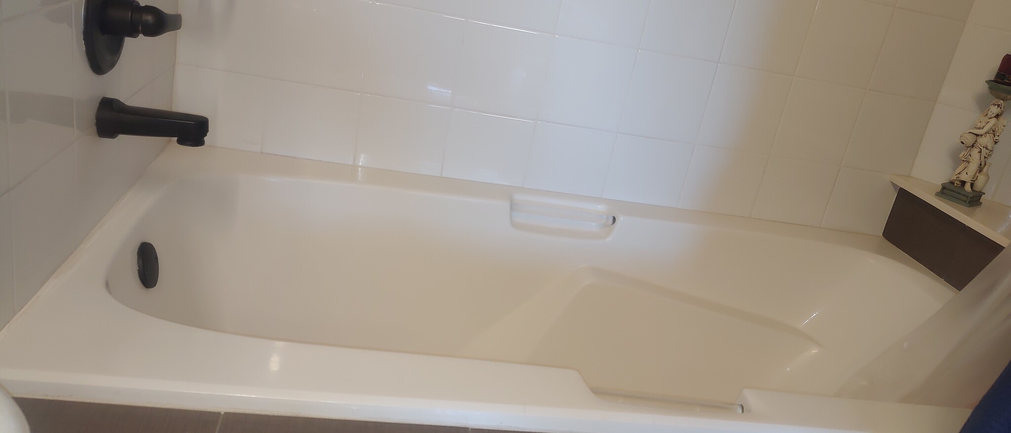 Deep relaxing tub - 15475 Andrews Dr