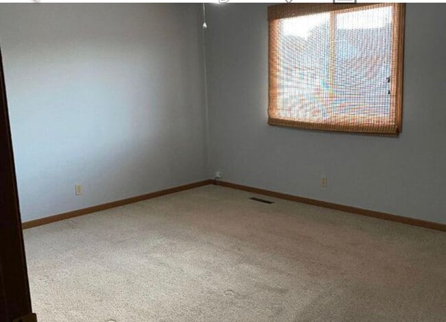 Building Photo - 475 Plum Creek Ct