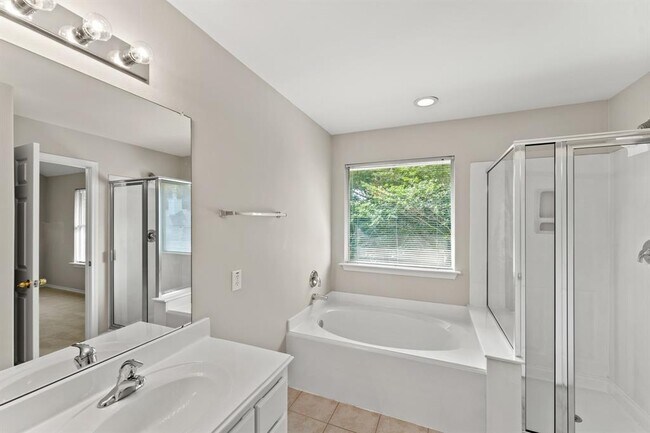 Building Photo - 6318 Veranda Green Trail