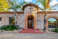 Building Photo - El Conquistador Estates