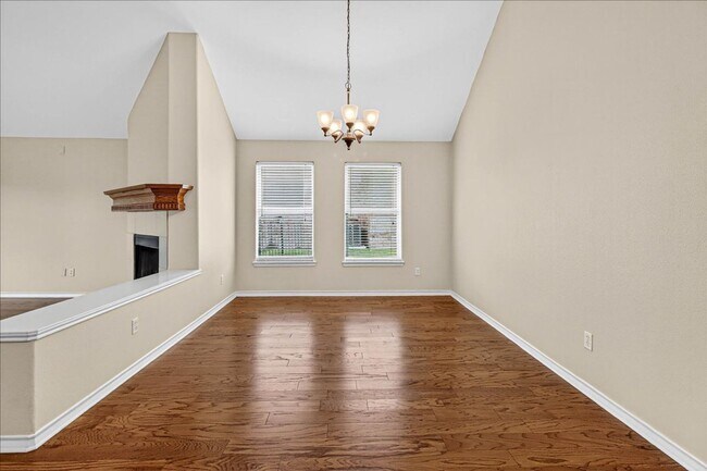 Building Photo - 6325 Oso Pkwy