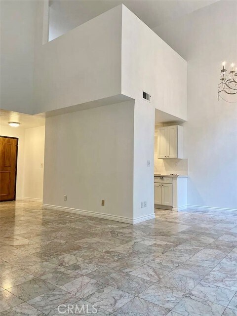 Building Photo - 3284 Barham Blvd