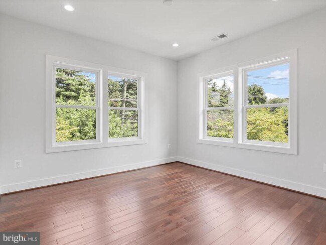 Building Photo - 1830 Cherri Dr