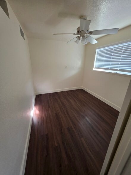 Building Photo - 1203 Floyd Ave