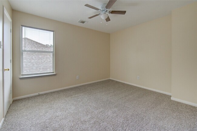 Building Photo - 3719 Cane Lake Dr