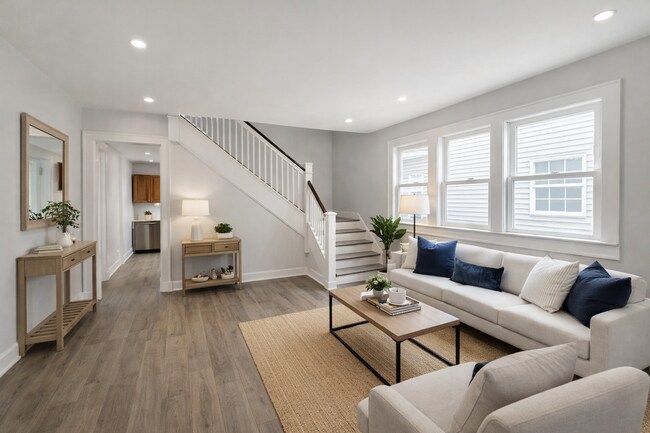 Building Photo - 1133 Lasalle St