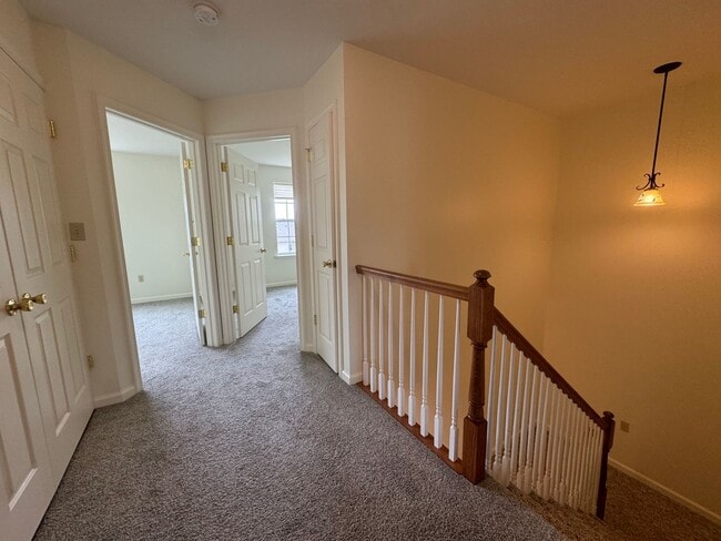 Building Photo - THREE BEDROOM TOWNHOUSE- East Penn Schools
