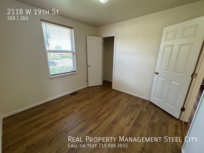 Building Photo - 2118 W 19th St