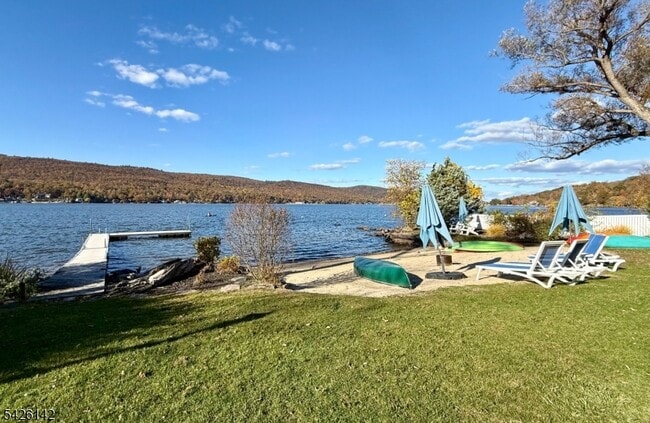 Building Photo - 73 Forest Lake Dr