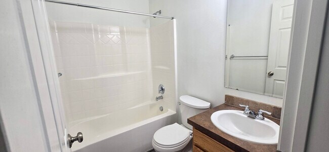 Building Photo - 5421 Hargrove Ave