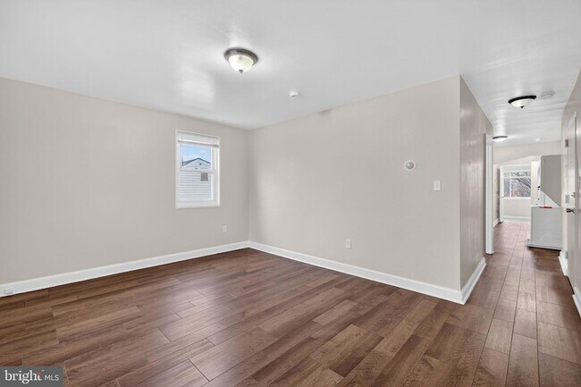 Building Photo - 3207 11th Pl SE