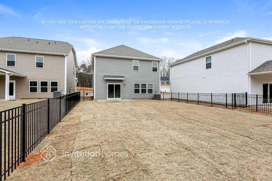 Building Photo - 3992 Zepelin Wy