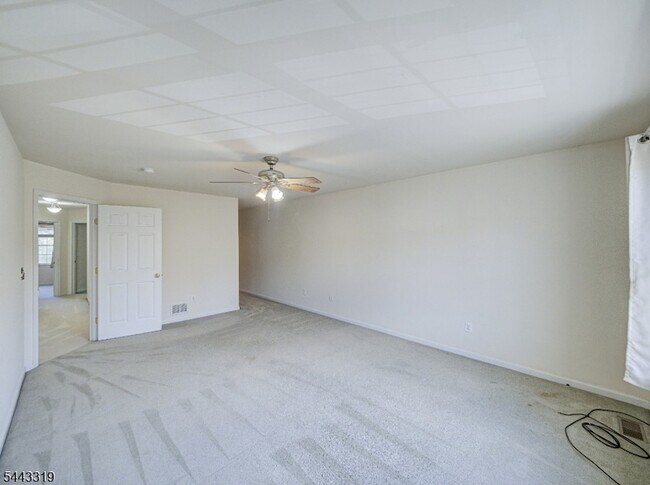 Building Photo - 223 Emily Pl