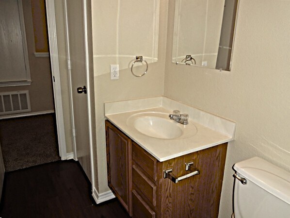 Building Photo - 13209 Thome Valley Dr