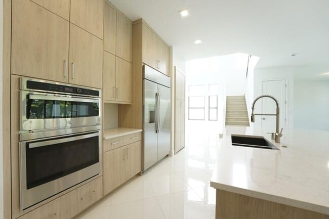 Building Photo - 9099 Silver Marsh Ln