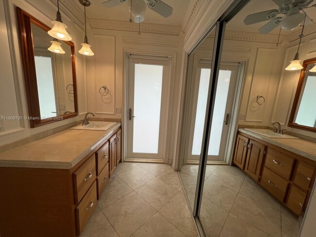 Building Photo - 2001 N 41st Ave