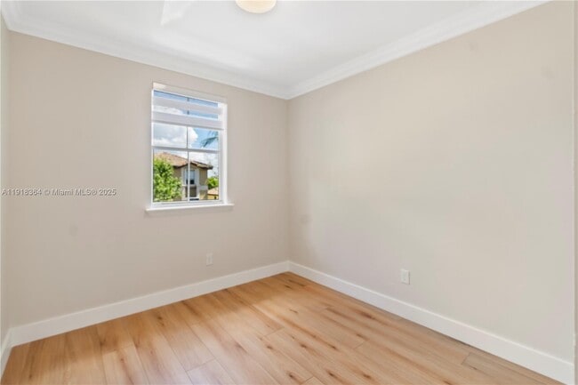 Building Photo - 11032 NW 48th Ln