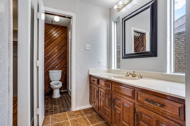 Building Photo - Charming 3 Bed, 2 Bath Single-Story Home in Richardson, TX - Available for Lease!