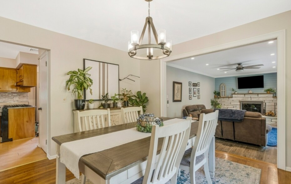 Building Photo - 1015 Buxton Rd