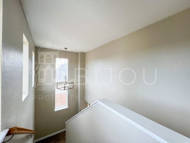 Building Photo - Fountain/Fort Carson Home