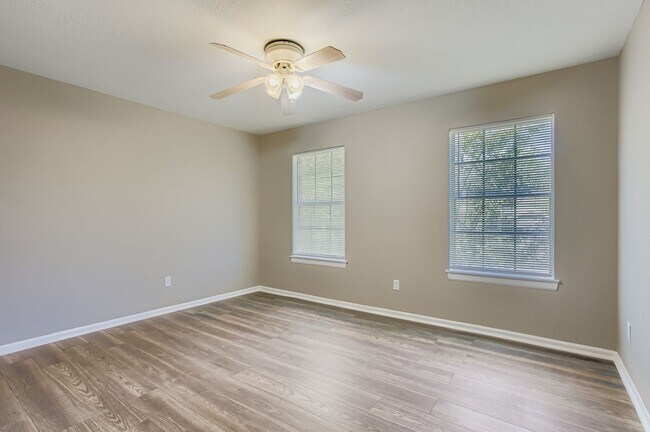 Building Photo - 4819 Brooklawn Dr