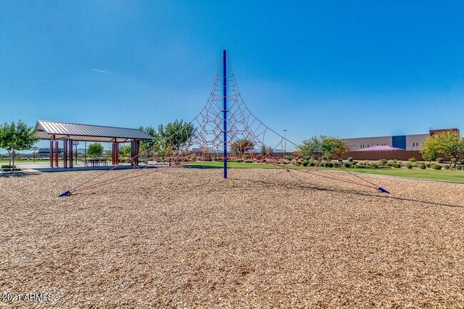 Building Photo - 22926 E Camina Buena Vis