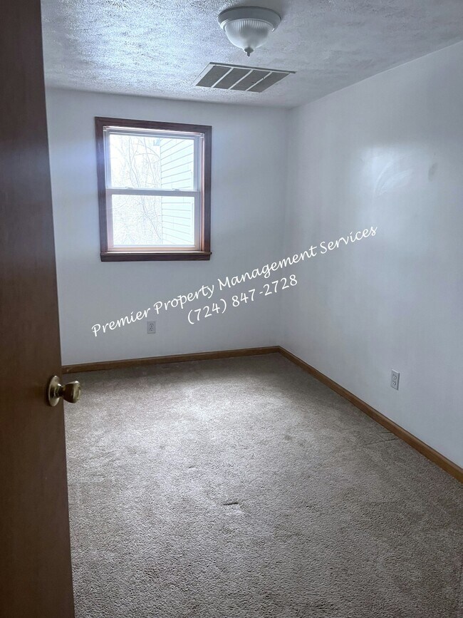 Building Photo - 1650 Brighton Rd