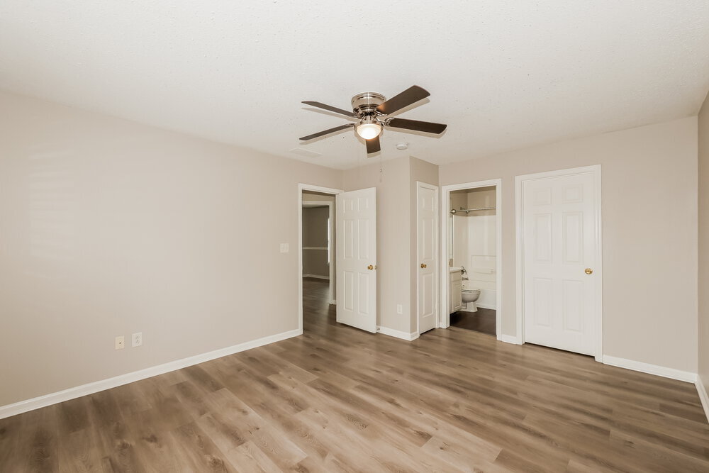 Building Photo - 7204 Parklake Pl