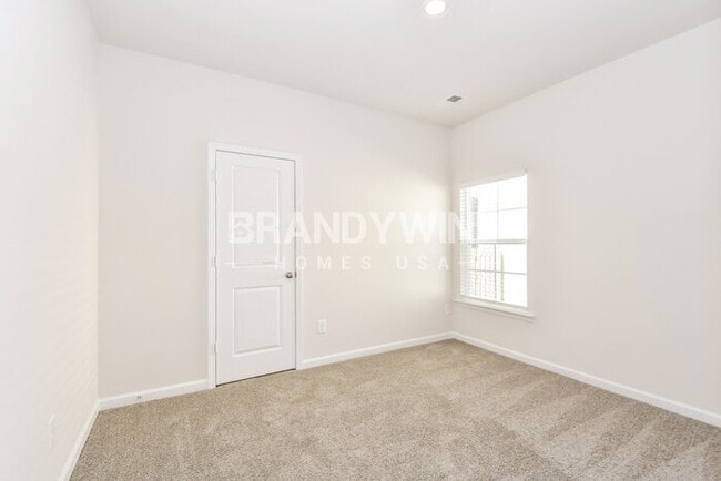 Building Photo - 662 Patmore Dr