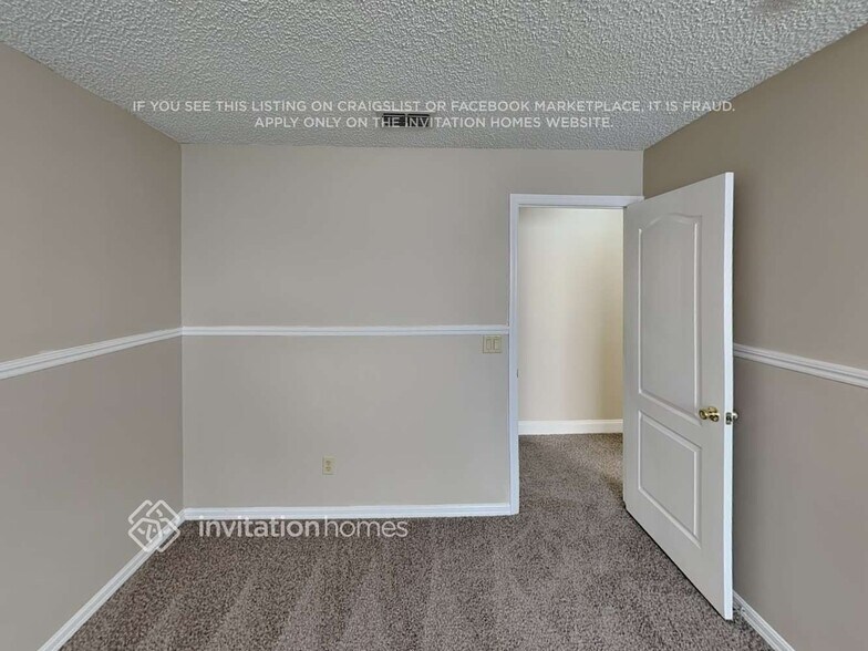 Building Photo - 1656 Glen Laurel Dr