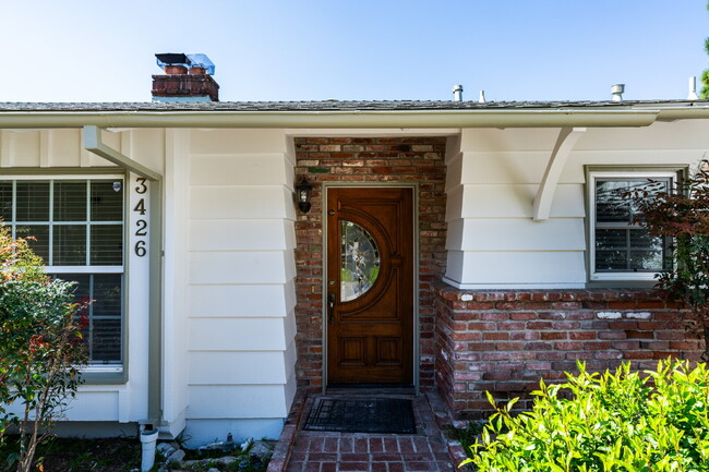 Building Photo - Peaceful & Renovated La Crescenta Home – N...