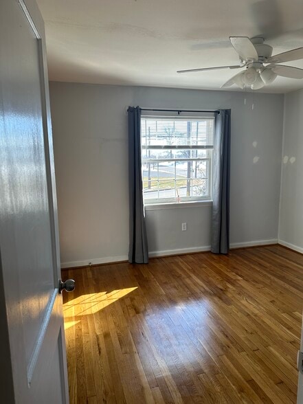 Bedroom 2 - 1303 Longwood Ave