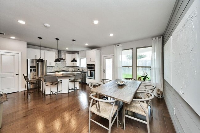 Building Photo - 1707 Summerlyn Ter Dr