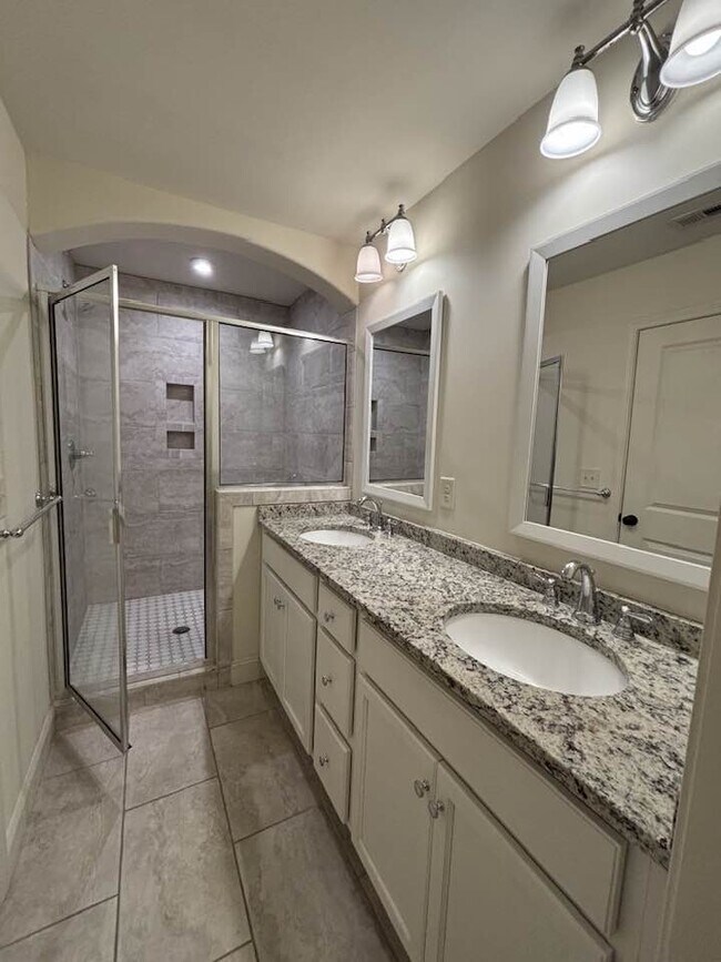 Building Photo - 950 Lennox BlvdBirmingham, AL35216