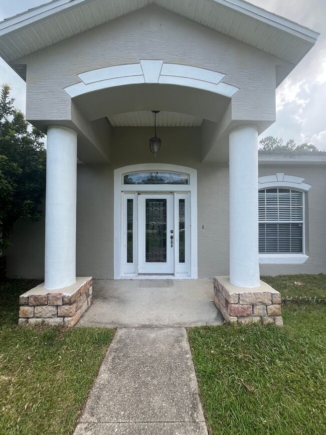 Building Photo - Quail Hollow Upgraded Single Family 4 bedr...