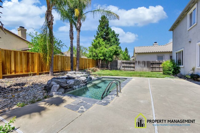 Building Photo - Luxury 5-BR Home Rental in Elk Grove