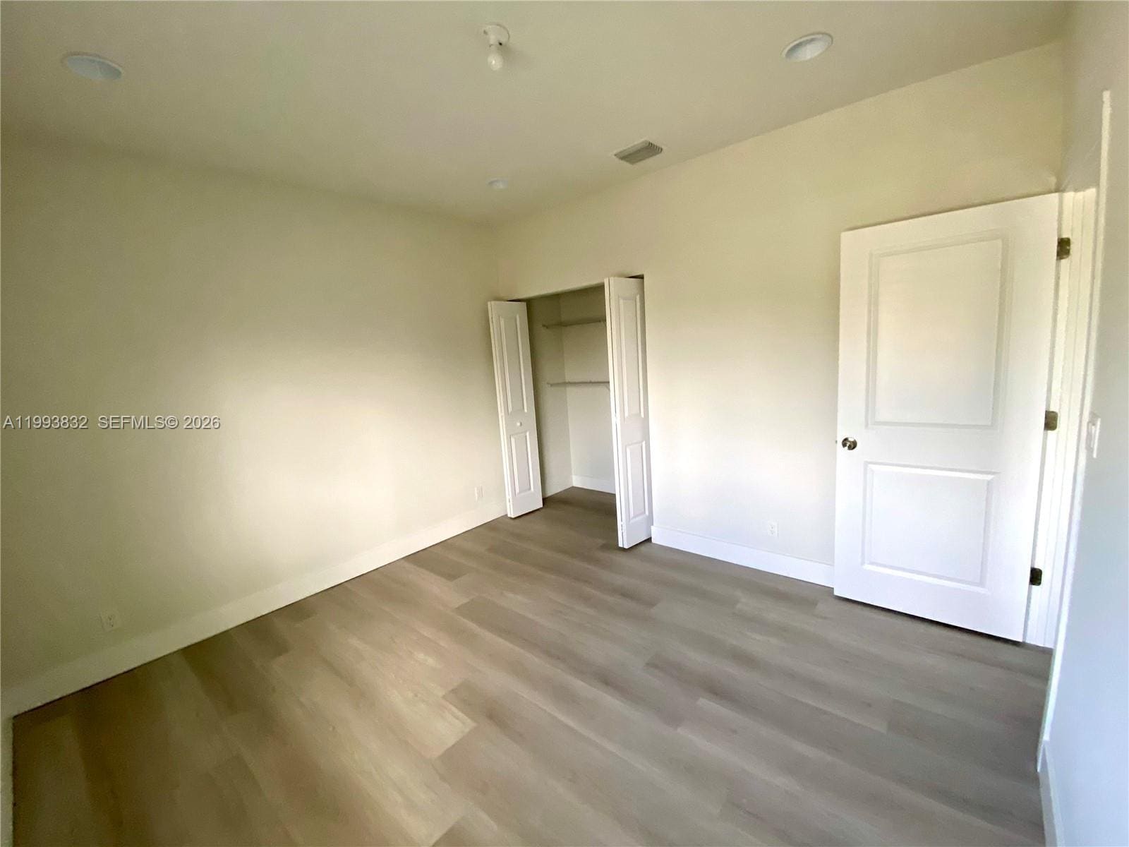 Building Photo - 5860 Lincoln St