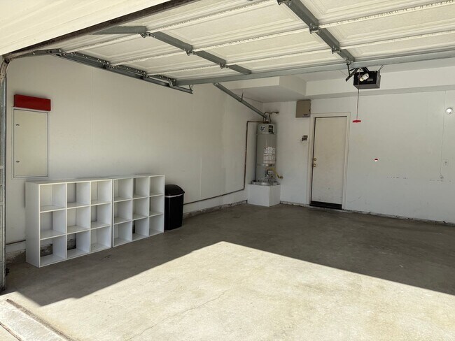 Building Photo - Updated home near Sycamore Canyon available for lease