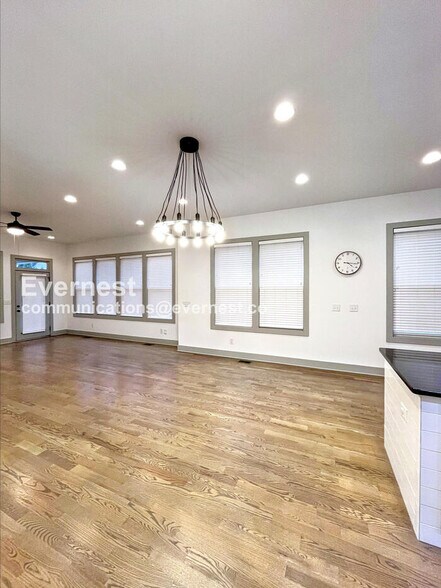 Building Photo - 915B Caruthers Ave