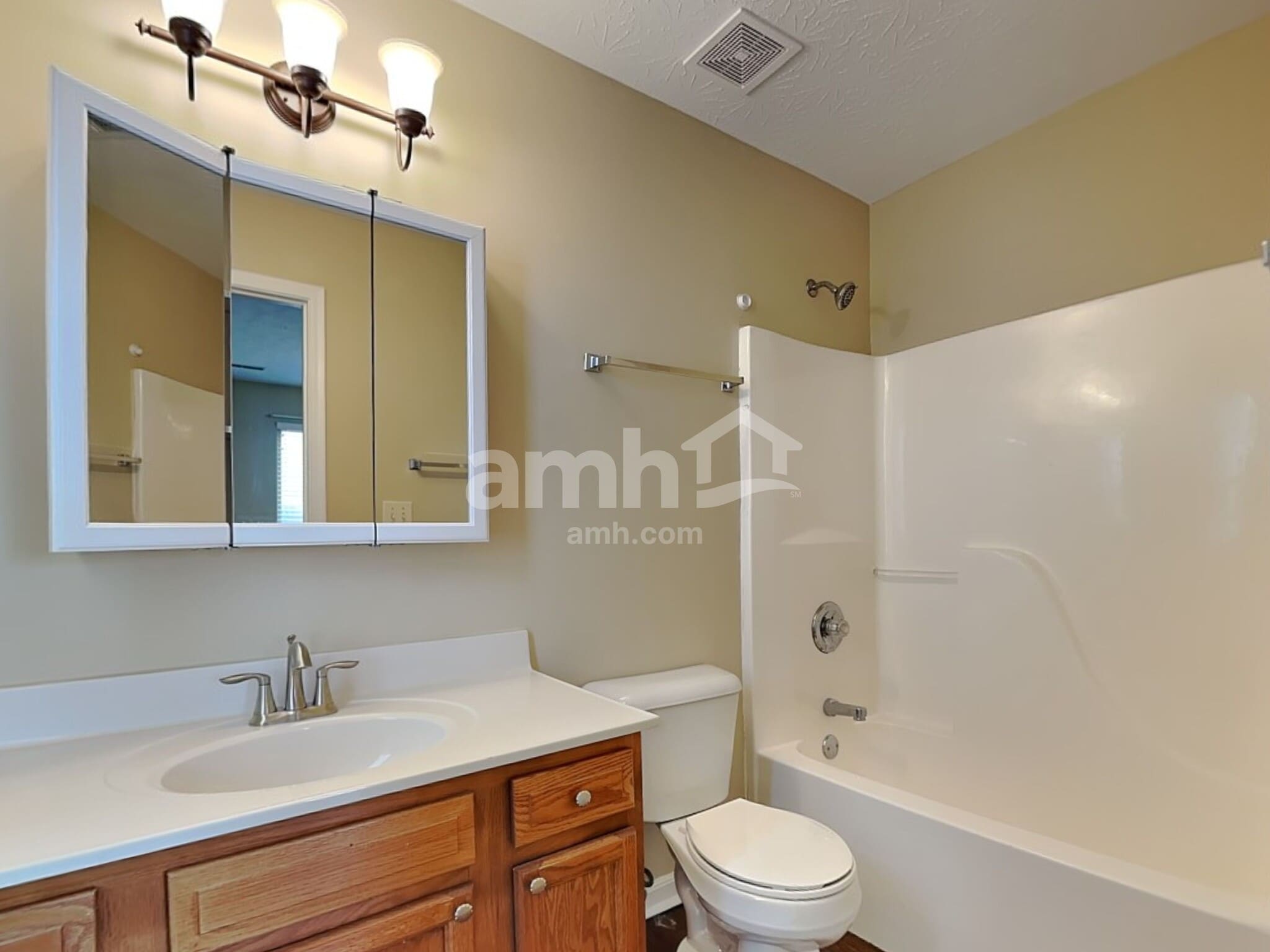 Building Photo - 3188 Summitrun Dr