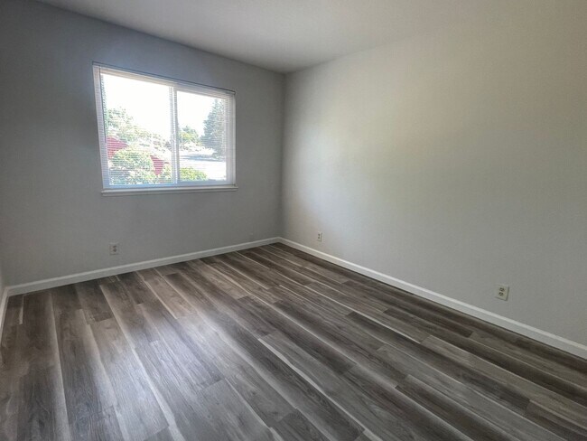 Building Photo - Updated Gorgeous Antioch Home with Pool
