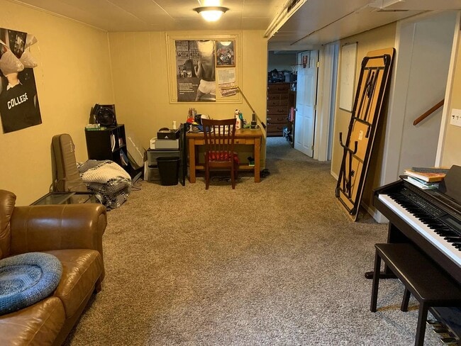 Building Photo - 220 Tulane Dr