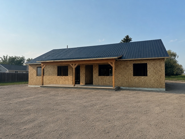 Building Photo - Coming Soon – Brand New 2 Bed, 1 Bath Duplex in Twin Bridges