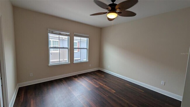 Building Photo - 584 Scotia Pl