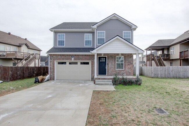 Building Photo - Fresh and so Clean Clean Close to Everything!